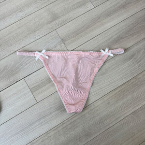 여성 팬티 분홍 리본 티팬티