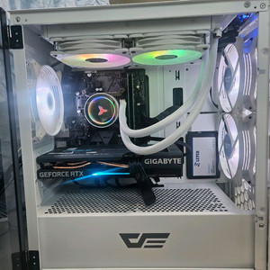 (겜용)인텔i7-9700 램32G 지포스3060 수냉!