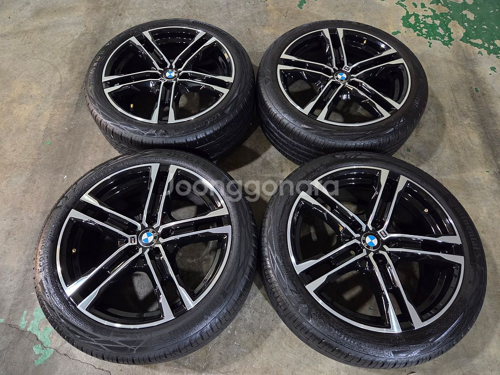 BMW 신형1,2시리즈 819M 18인치 정품 휠타이어--0