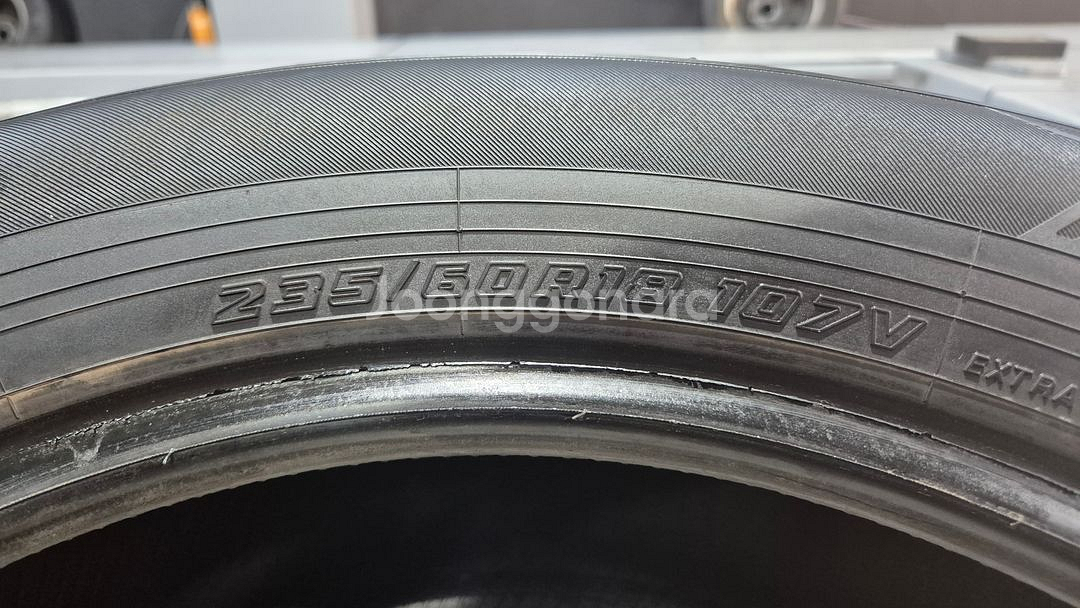 중고 타이어 235 60 18 요코하마 지오랜더CV--5