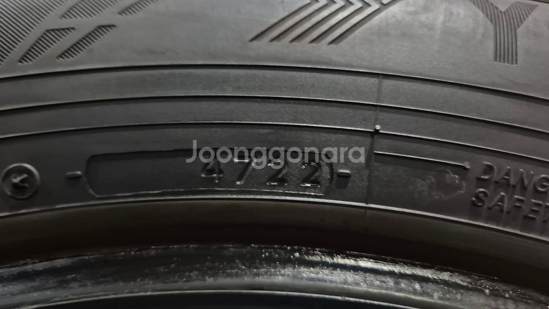 중고 타이어 235 60 18 요코하마 지오랜더CV--4