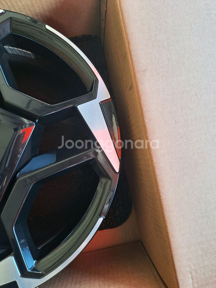 스포티지NQ5 19인치순정휠 한개--2