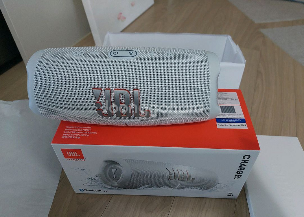 JBL 차지 5 블루투스스피커 팝니다--1
