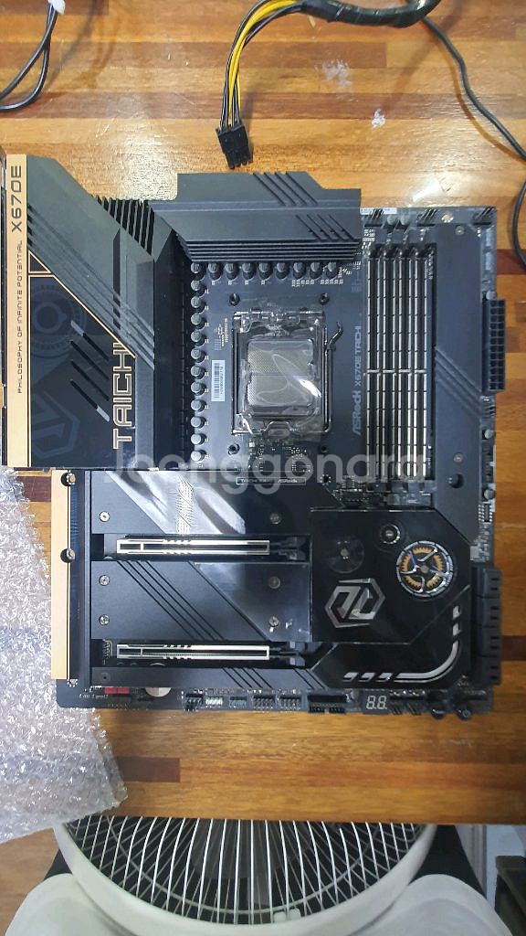 ASRock X670E Taichi 메인보드 최고급제품--0