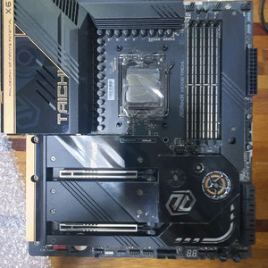 ASRock X670E Taichi 메인보드 최고급제품