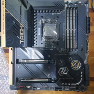 ASRock X670E Taichi 메인보드 최고급제품