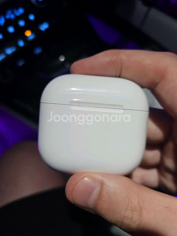 에어팟4세대 본체 노캔가능 정품 상태좋고작동잘됨--0