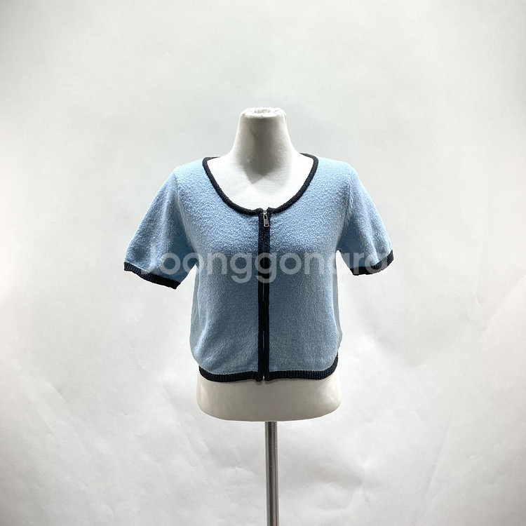에잇세컨즈 2023 여성니트크롭집업반팔 85 영구제--0