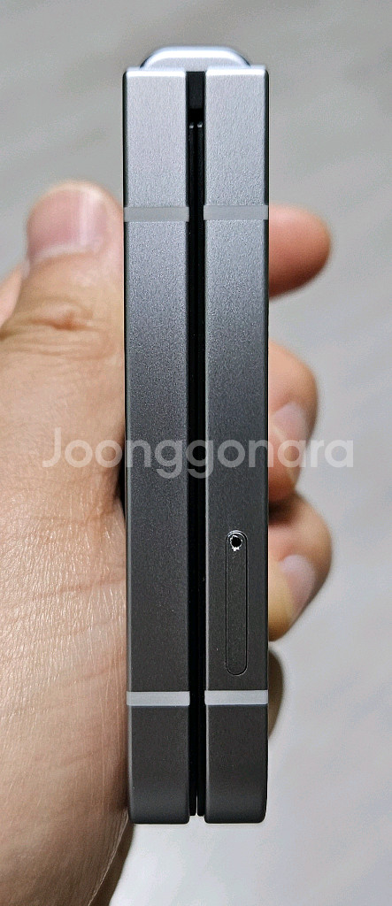 갤럭시 Z플립6 실버 256GB 액정교체폰 A급 팝니다--7