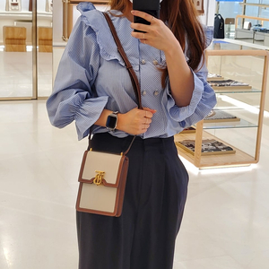 명품감정서ㅇ) 버버리 투톤 레더 캔버스 로빈백