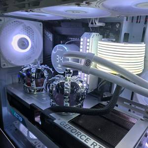 13700kf 4080aero 화이트 본체