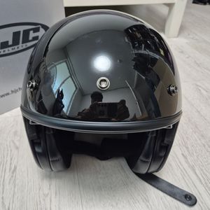 hjc v31 유광블랙 2XL 헬팻팝니다. 신동품