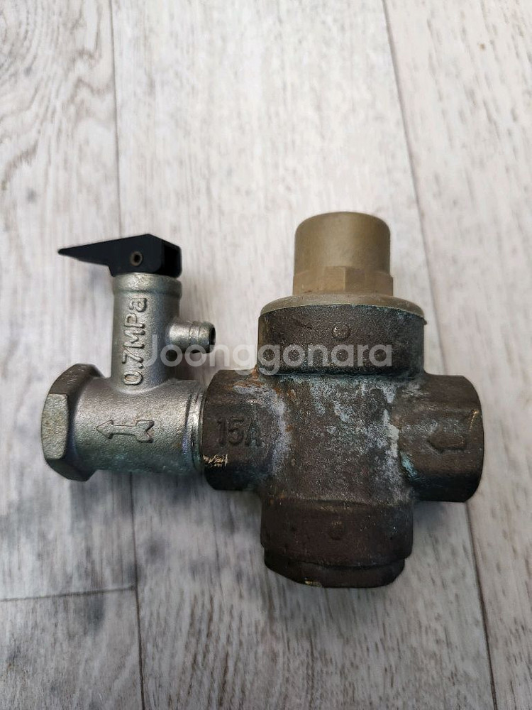 황동 수압 조절기 팝니다--1