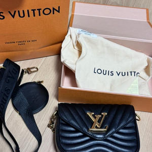 루이비통 뉴웨이브 멀티 포쉐트