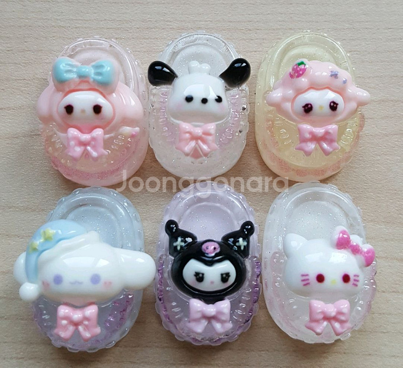 산리오 슬리퍼 지비츠 마그넷 키링 파츠(야광)--0