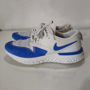265mm 나이키 오딧세이 리액트 2 플라이니트 런닝화
