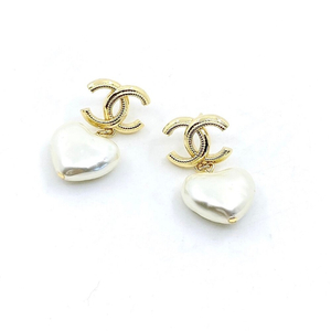 Chanel 업사이클링 펜던트 피어싱 귀걸이