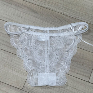 여성 팬티 흰색 레이스 끈팬티