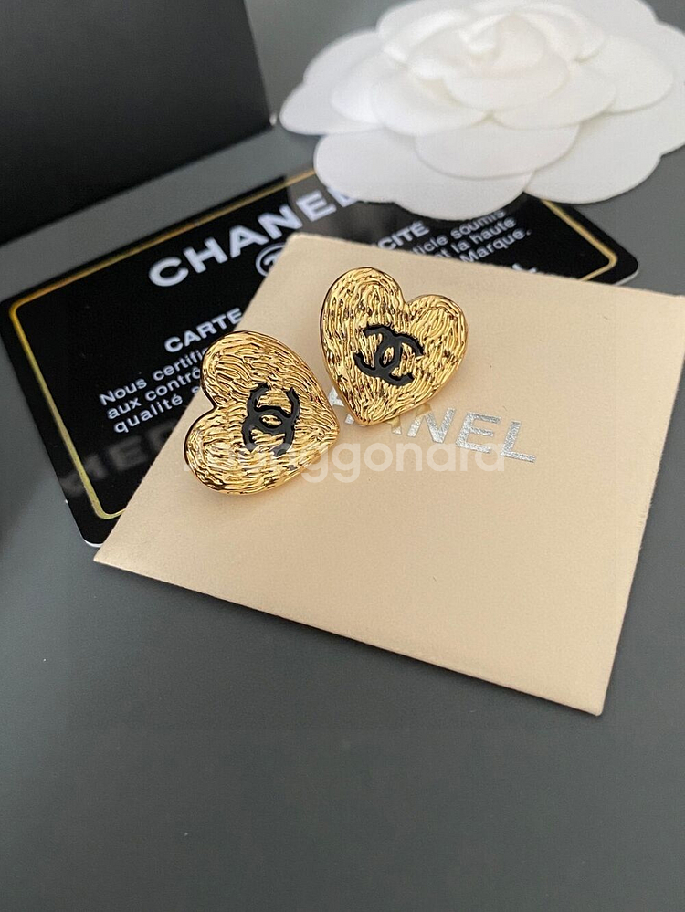 Chanel 업사이클링 펜던트 피어싱 귀걸이--0