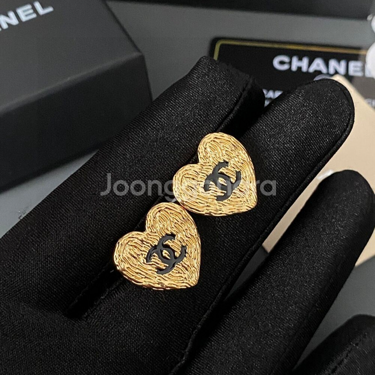 Chanel 업사이클링 펜던트 피어싱 귀걸이--6