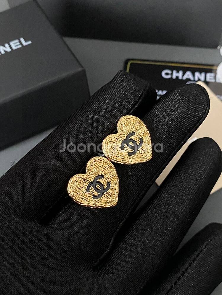 Chanel 업사이클링 펜던트 피어싱 귀걸이--3