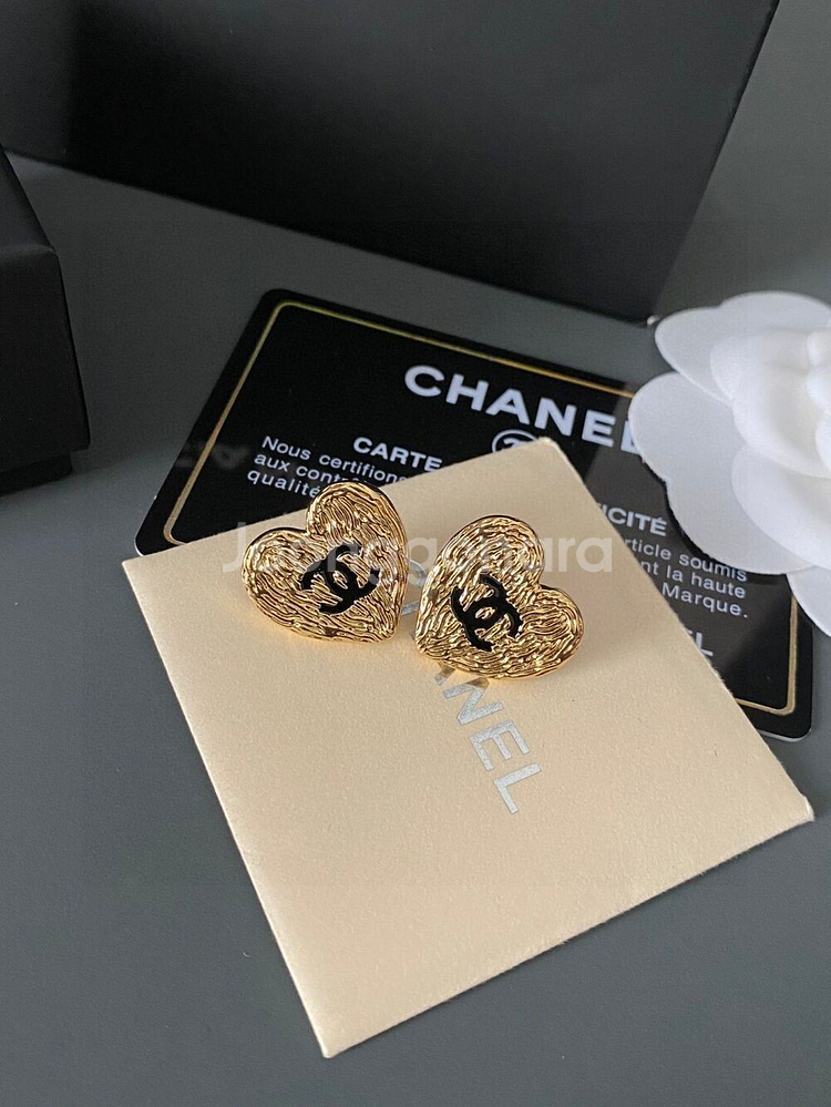 Chanel 업사이클링 펜던트 피어싱 귀걸이--5