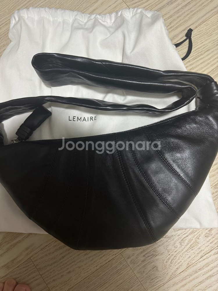 르메르 범백 크루와상 스몰 나파레더 블랙--1