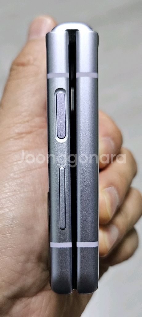 갤럭시 Z플립3 라벤더 256GB 싸게 팝니다.--6
