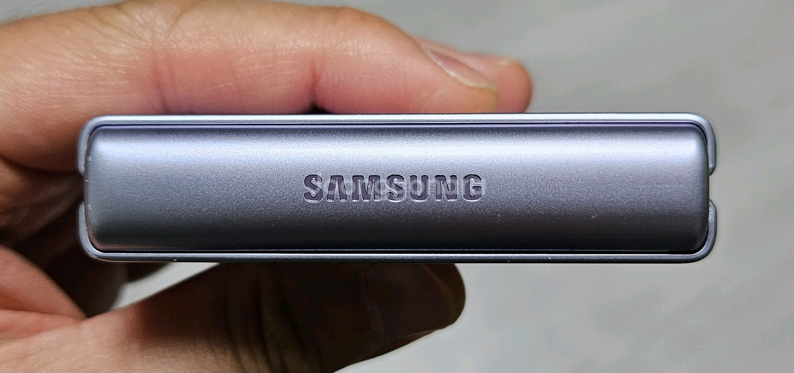갤럭시 Z플립3 라벤더 256GB 싸게 팝니다.--4