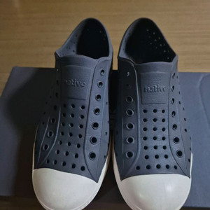 네이티브 아동 신발J3