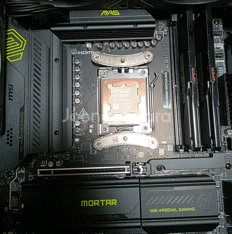 4070ti 리안리 케이스 컴퓨터 팝니다--4