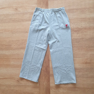 새상품 아미 스웻팬츠 팝니다