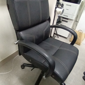 고급 중역 의자 (컨퍼런스룸 회의용 의자)