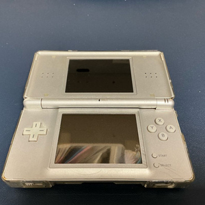 닌텐도 DS Lite 실버 + 충전선