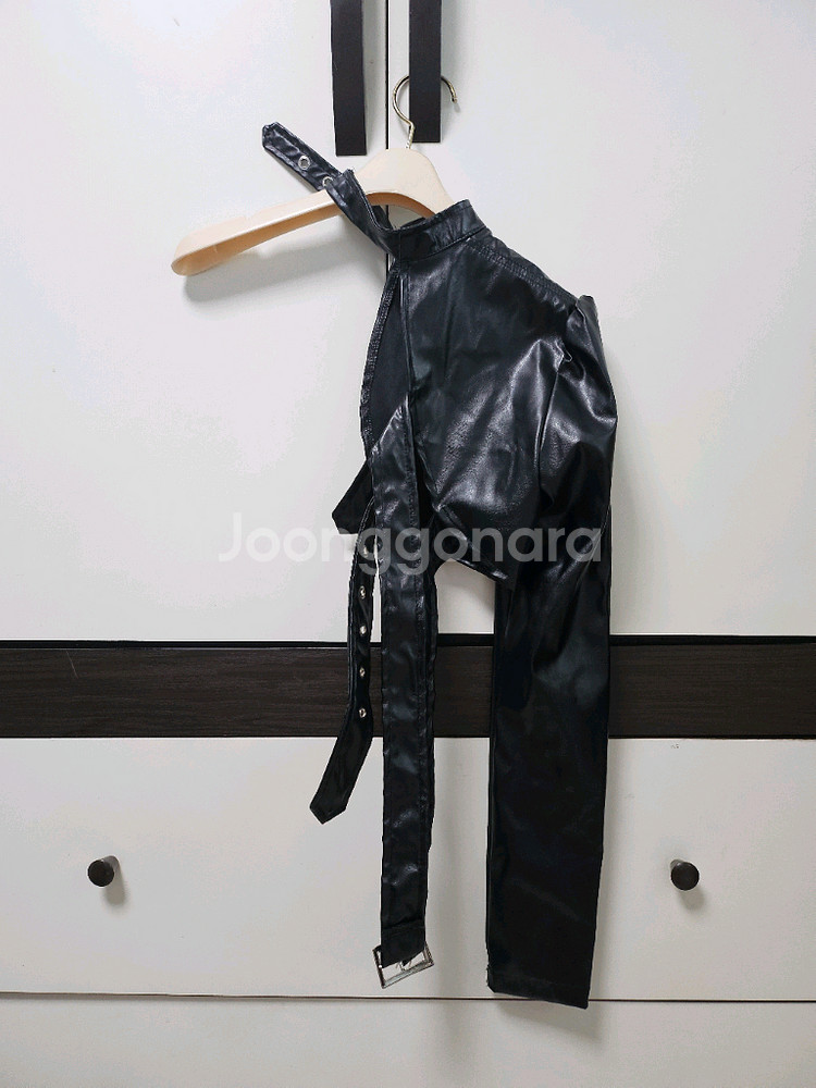 블랙 가죽 레더 벨트 원숄더 자켓--1