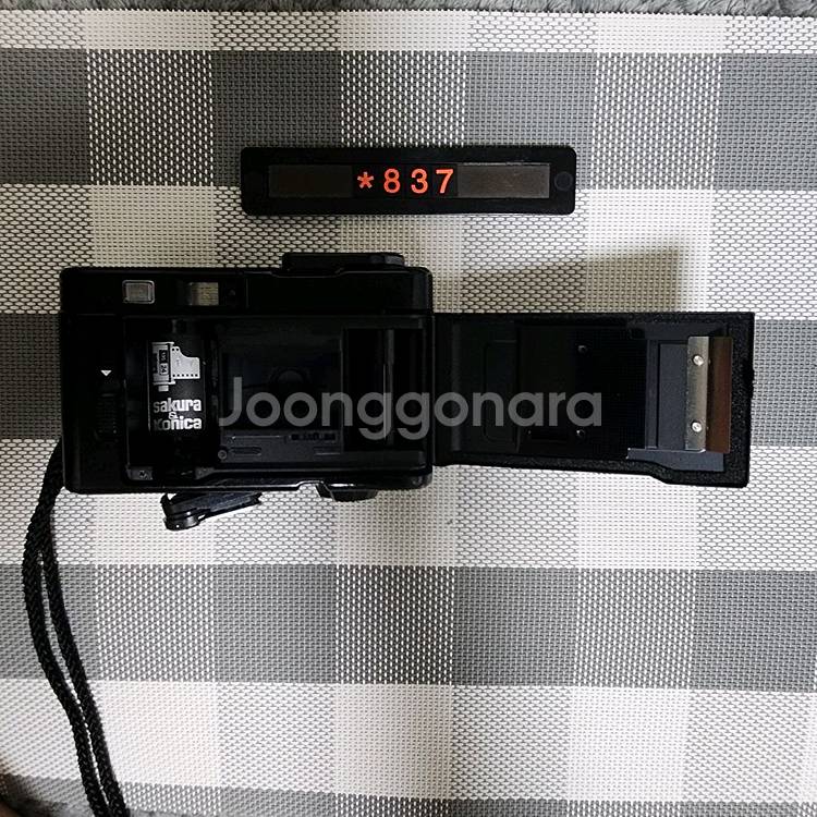 코니카 C35 EF3 블랙바디 필름카메라--4