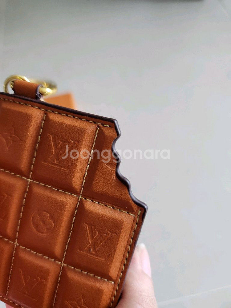 [미사용&새제품] 루이비통 초콜 바 키링(각인완벽)--9