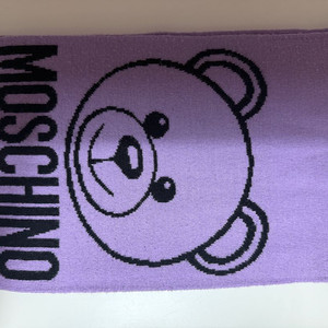 모스키노 목도리