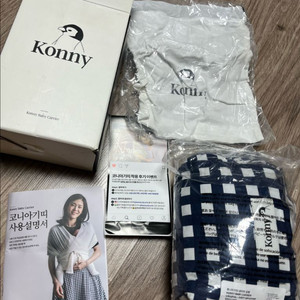코니 아기띠 네이비 깅엄 L 새제품