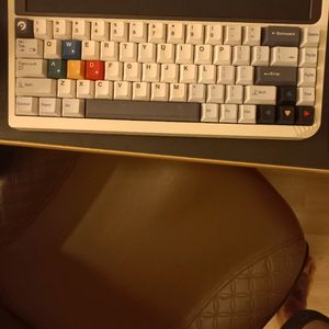 앵그리미아오 rgb65키보드팝니다