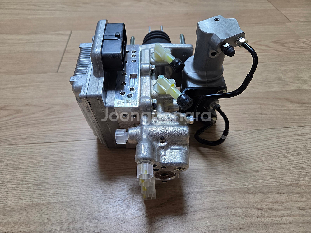 렉서스 CT200h ABS 모듈--6