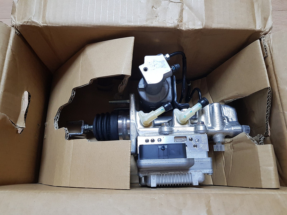 도요타 프리우스 ZVW30 ABS 모듈 이미지