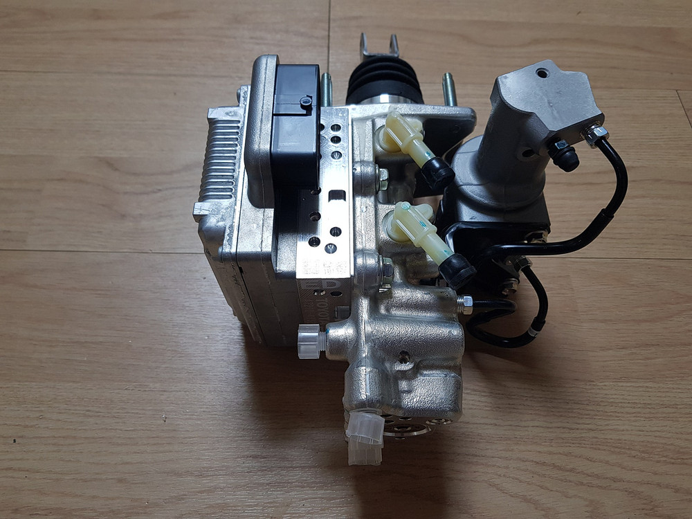 도요타 프리우스 ZVW30 ABS 모듈 이미지