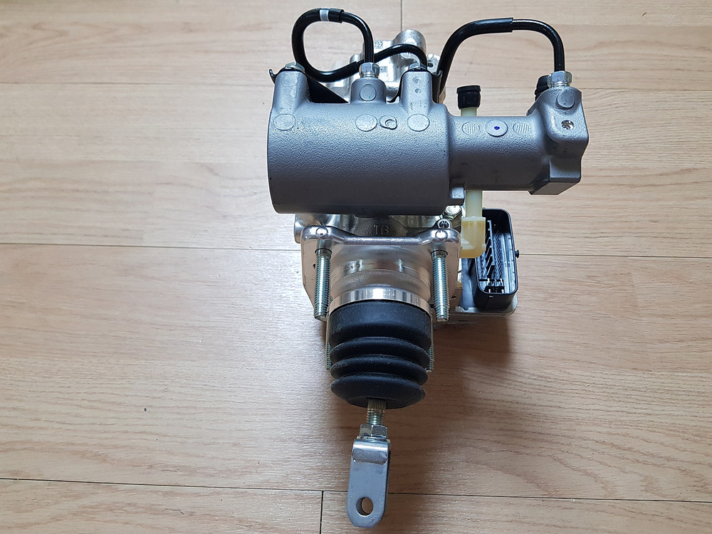 도요타 프리우스 ZVW30 ABS 모듈 이미지