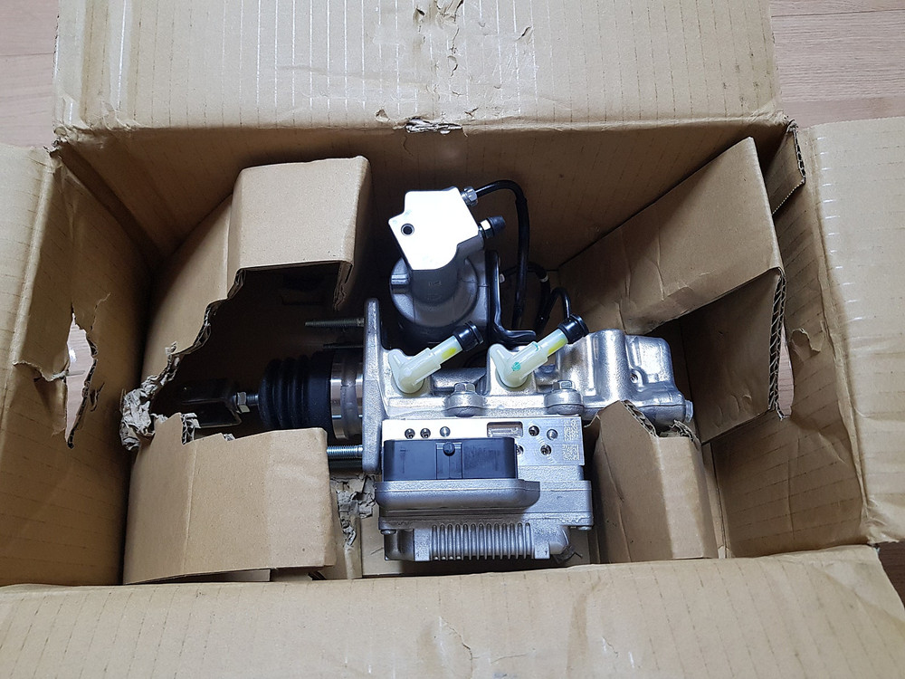 도요타 프리우스 ZVW30 ABS 모듈 이미지