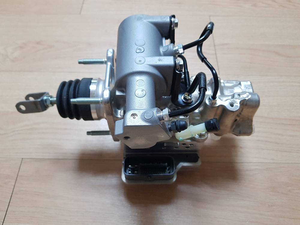 도요타 프리우스 ZVW30 ABS 모듈 이미지