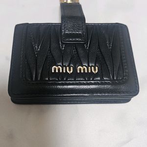 미우미우 블랙 카드지갑 정품입니다