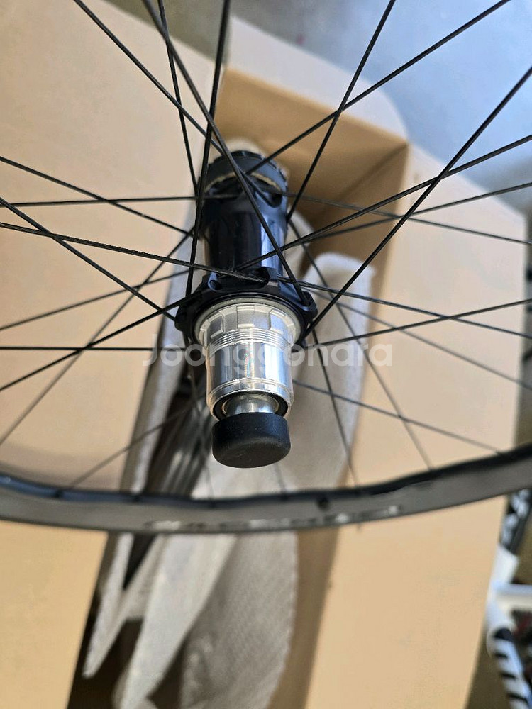 펄크럼 MTB 29인치 레드존 카본 부스트 휠셋 미사용--1