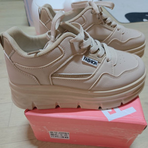 여성 키높이 운동화(새상품)