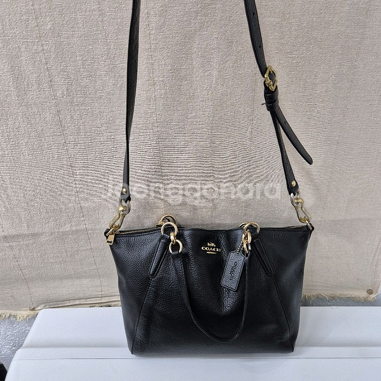 코치 가죽토트백--7